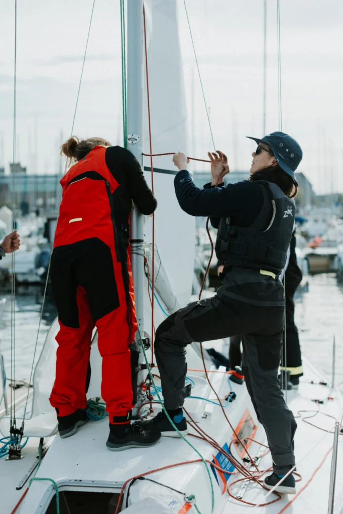 entrainement equipage J80 yacht club de cherbourg - entrainement monotypie etudiant - yacht club de cherbourg