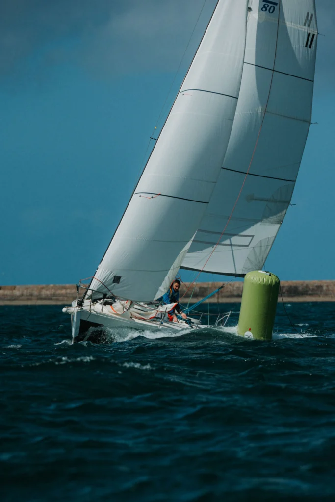 entrainement J80 etudiant - entrainement performance regate J80 - yacht club de cherbourg